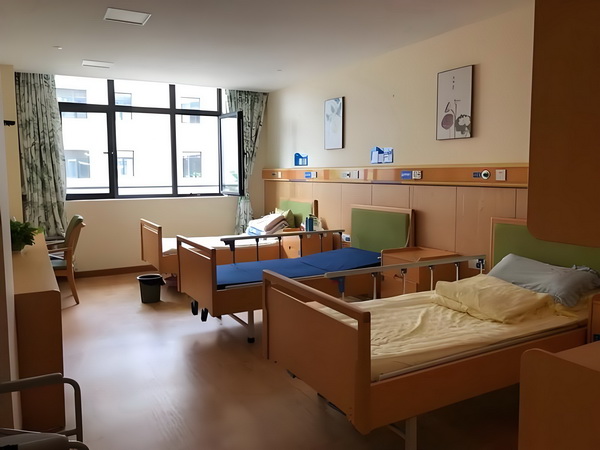 深圳入户学历加分_女人老了，走不动了，这2件事最好守口如瓶，这才是真聪明 这没听资本到这些企声音业的